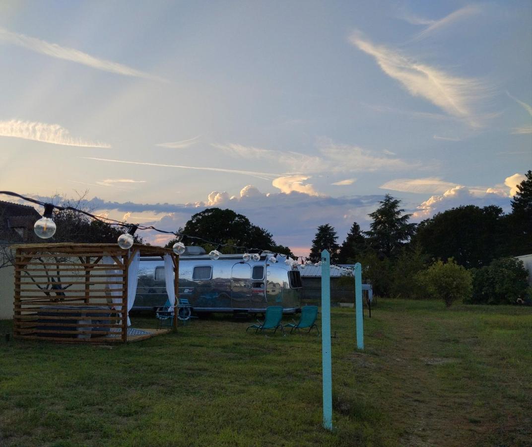 Vintage Camp Hotel Chabris Kültér fotó